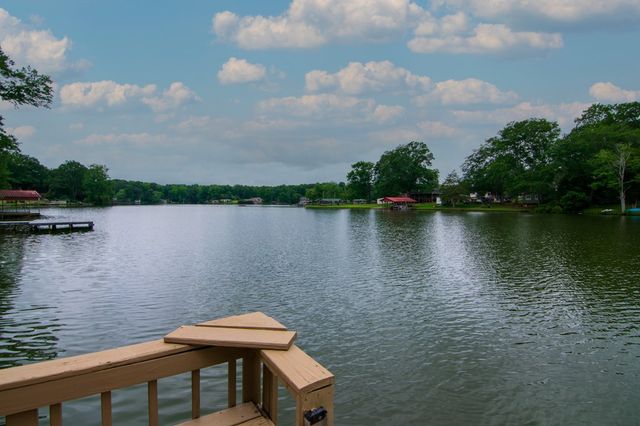 1671 West Pine Lake Drive, West Point, GA 31833