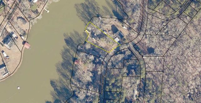 1671 West Pine Lake Drive, West Point, GA 31833