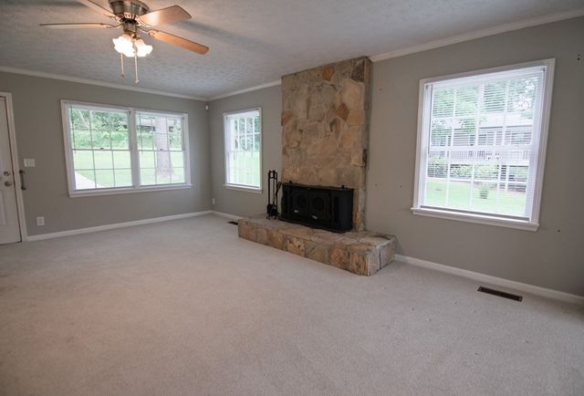 1671 West Pine Lake Drive, West Point, GA 31833