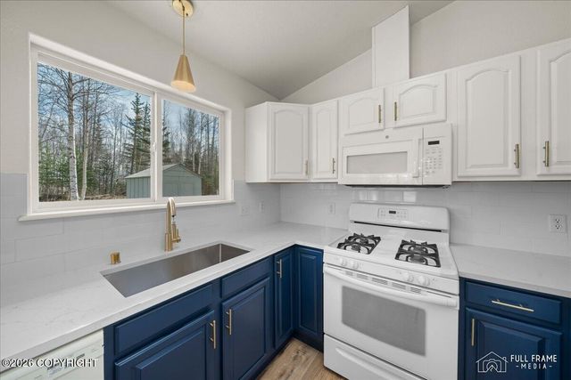 4299 N Wasilla Fishhook Road, Wasilla, AK 99654