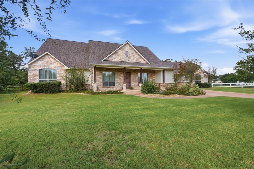 17422 Saddle Creek Drive, College Station, TX 77845 — exterior