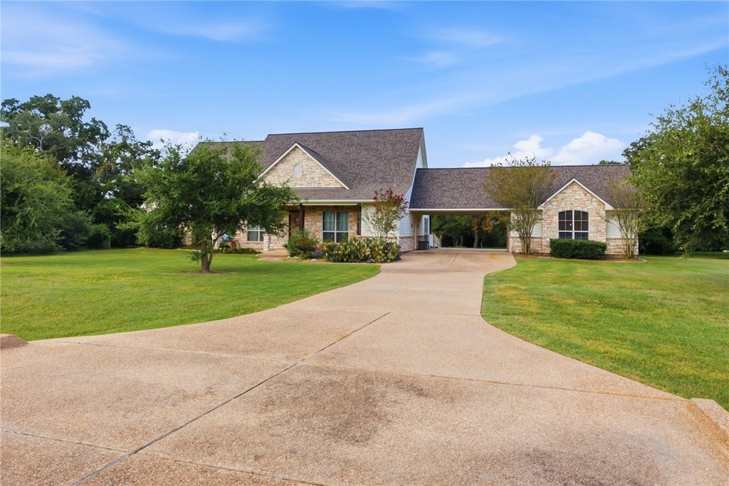 17422 Saddle Creek Drive, College Station, TX 77845 — photo 2