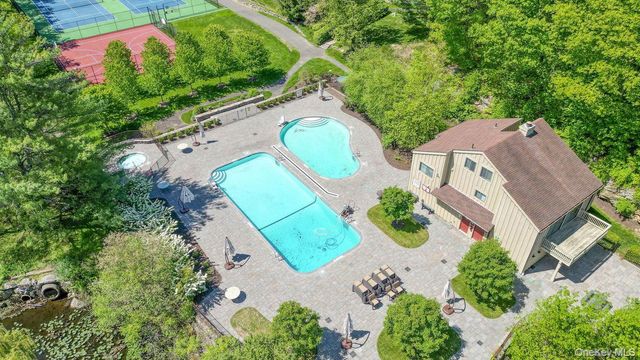 268 Maplewood Drive, South Salem, NY 10590