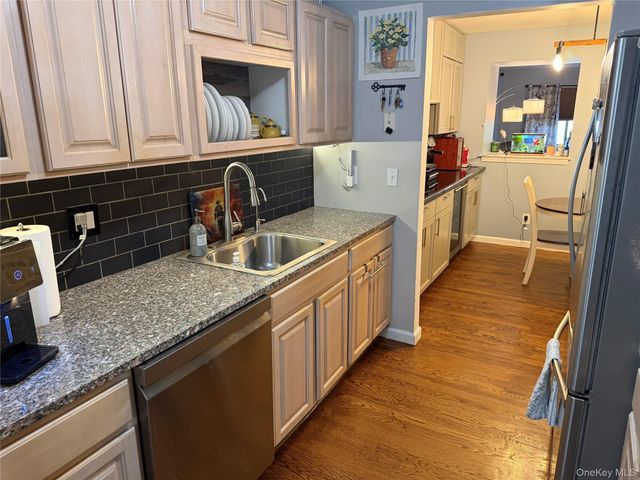 268 Maplewood Drive, South Salem, NY 10590