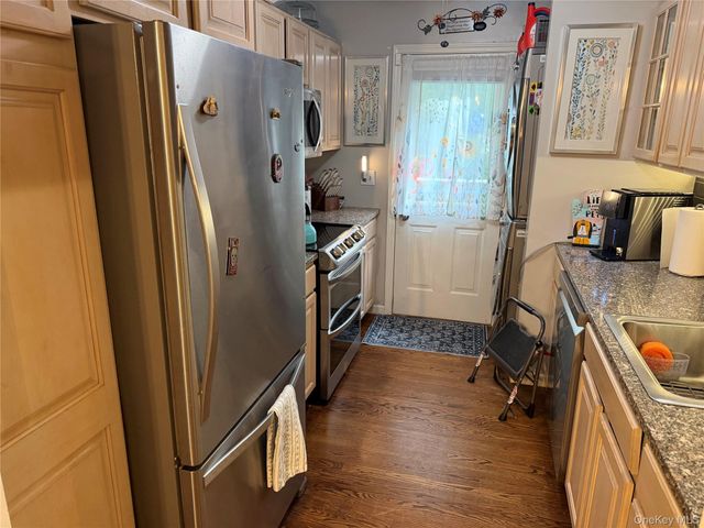 268 Maplewood Drive, South Salem, NY 10590