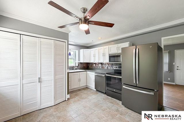 3319 S 40th Street, Omaha, NE 68105