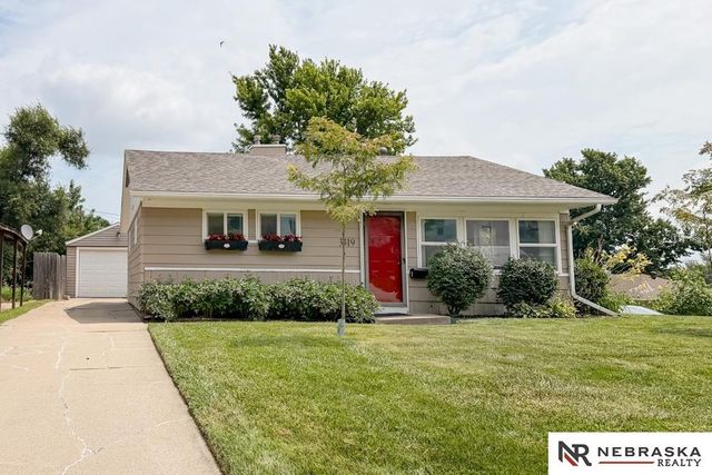 3319 S 40th Street, Omaha, NE 68105