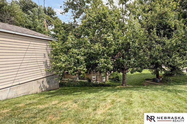 3319 S 40th Street, Omaha, NE 68105