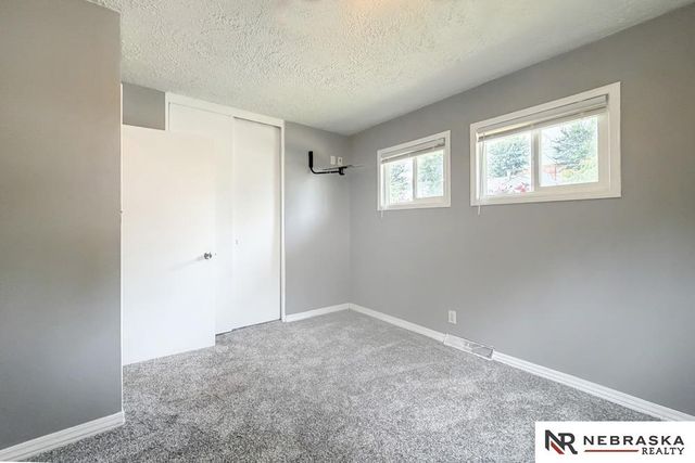 3319 S 40th Street, Omaha, NE 68105
