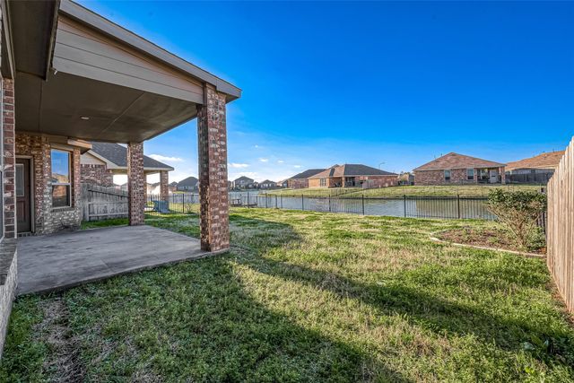 3795 Lake Bend Shore Drive, Spring, TX 77386