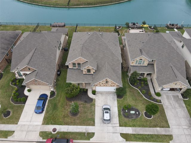3795 Lake Bend Shore Drive, Spring, TX 77386