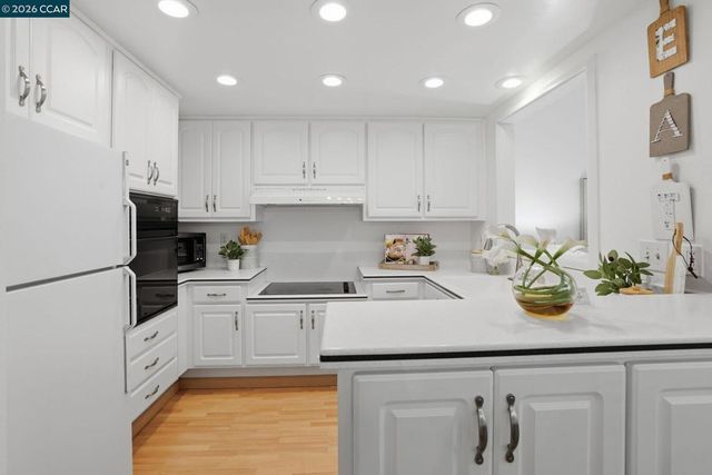 1252 Singingwood Ct. 3, Walnut Creek, CA 94595