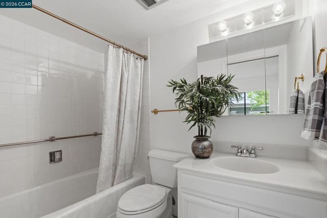 1252 Singingwood Ct. 3, Walnut Creek, CA 94595