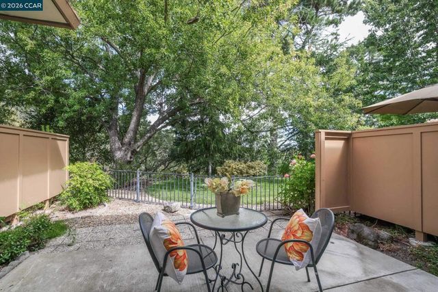 1252 Singingwood Ct. 3, Walnut Creek, CA 94595