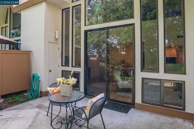 1252 Singingwood Ct. 3, Walnut Creek, CA 94595