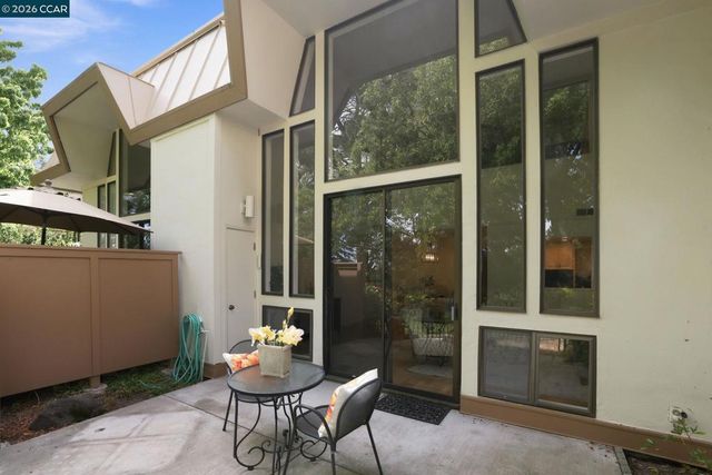 1252 Singingwood Ct. 3, Walnut Creek, CA 94595