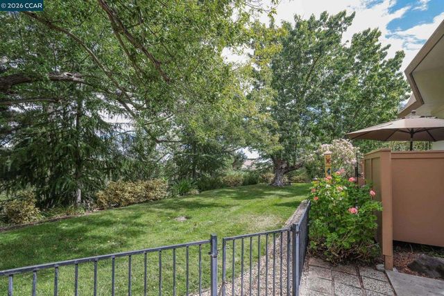 1252 Singingwood Ct. 3, Walnut Creek, CA 94595