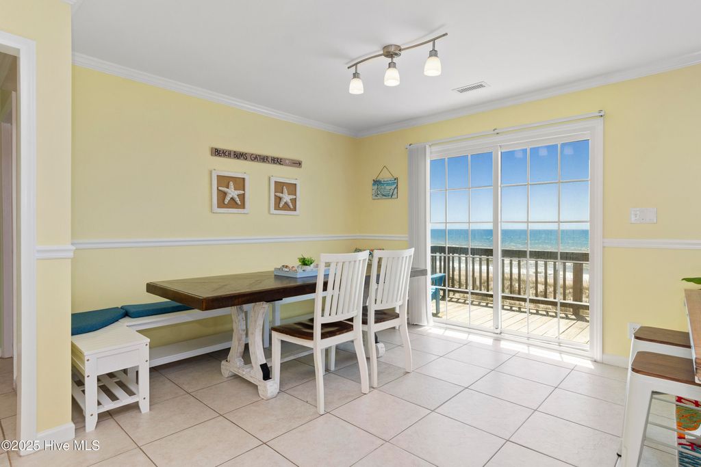 Image 13 of property listing at 101 Ocean Drive, Emerald Isle, NC 28594