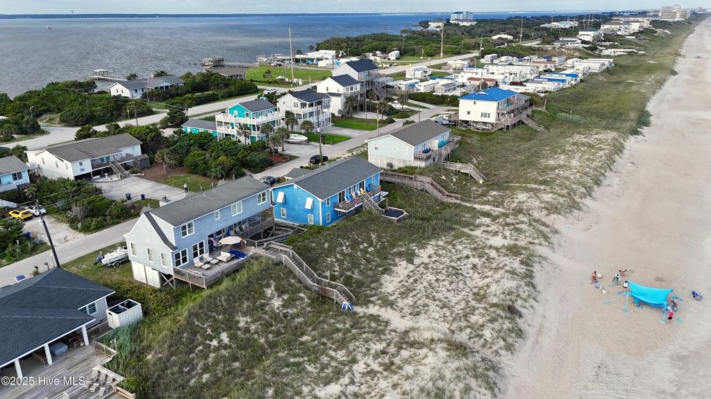 Image 21 of property listing at 101 Ocean Drive, Emerald Isle, NC 28594