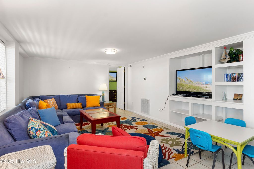 Image 25 of property listing at 101 Ocean Drive, Emerald Isle, NC 28594