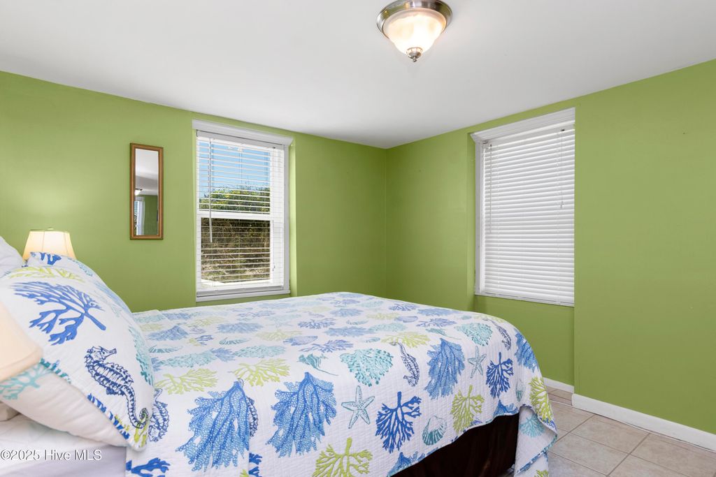 Image 26 of property listing at 101 Ocean Drive, Emerald Isle, NC 28594