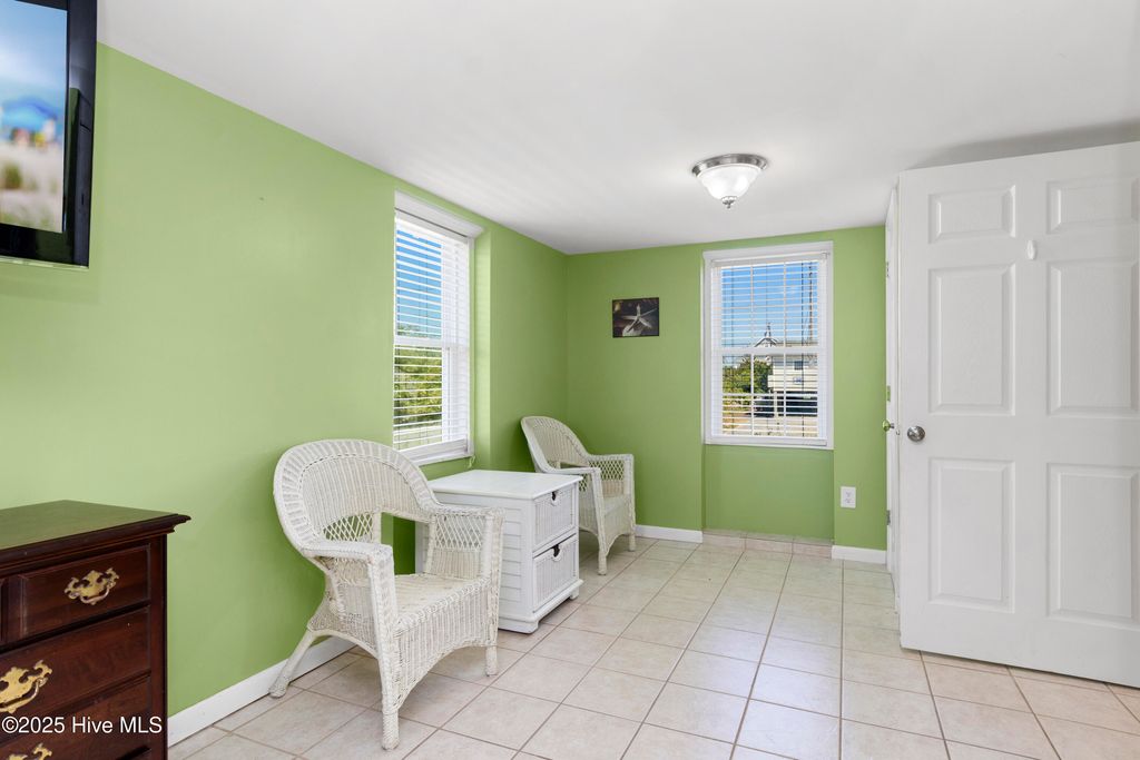 Image 29 of property listing at 101 Ocean Drive, Emerald Isle, NC 28594