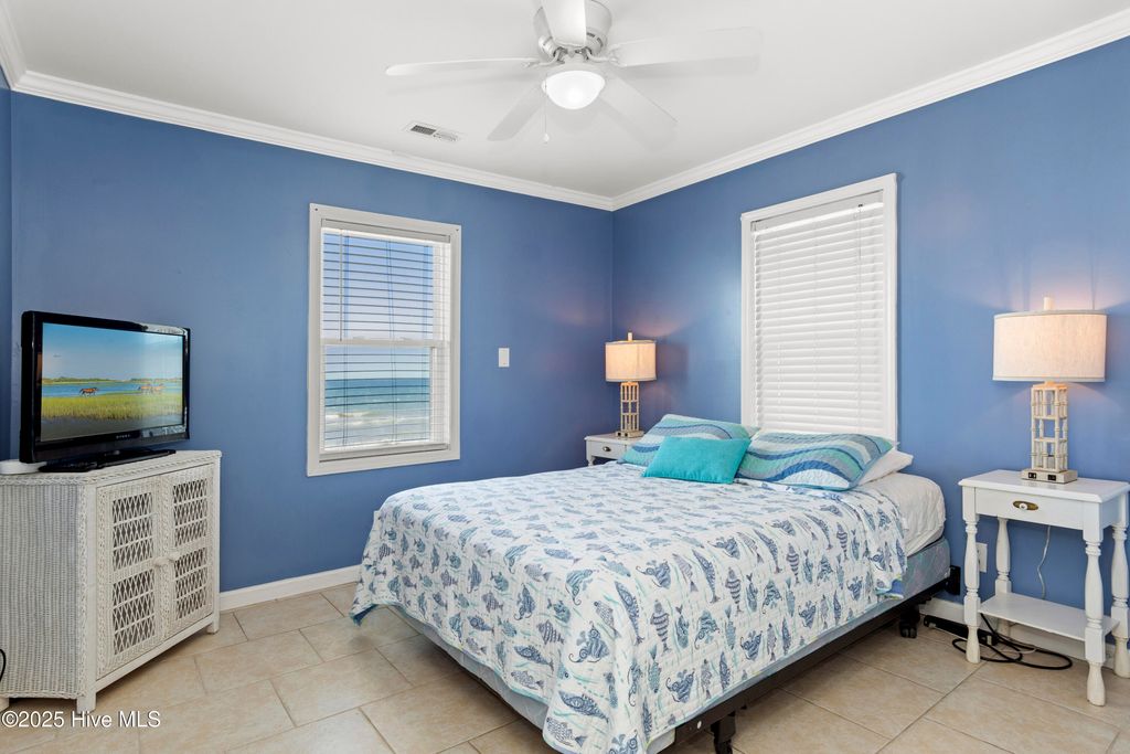 Image 39 of property listing at 101 Ocean Drive, Emerald Isle, NC 28594