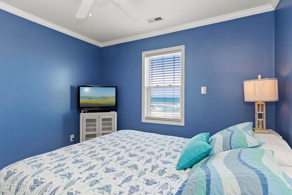 Image 40 of property listing at 101 Ocean Drive, Emerald Isle, NC 28594