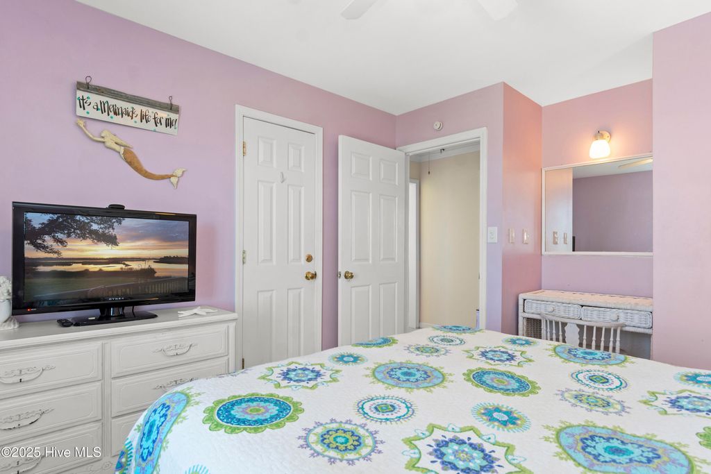 Image 45 of property listing at 101 Ocean Drive, Emerald Isle, NC 28594