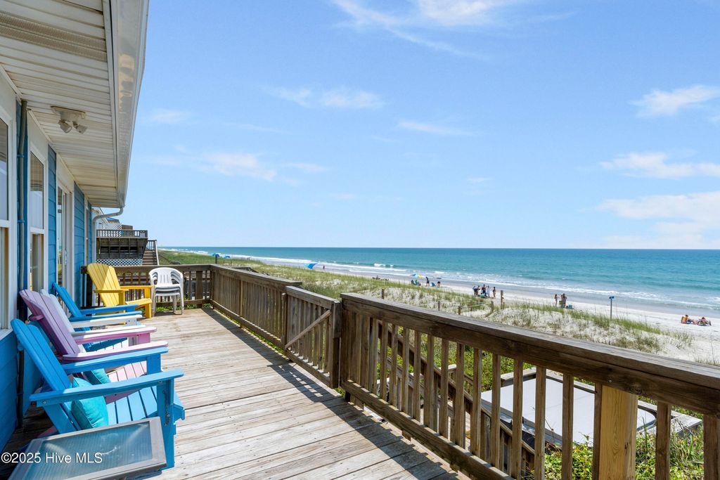 Image 53 of property listing at 101 Ocean Drive, Emerald Isle, NC 28594