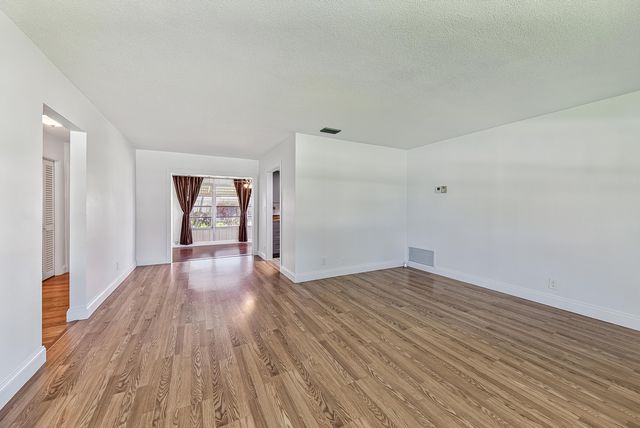 2521 N Cypress Road, Pompano Beach, FL 33064
