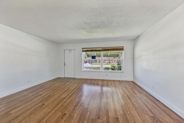 2521 N Cypress Road, Pompano Beach, FL 33064
