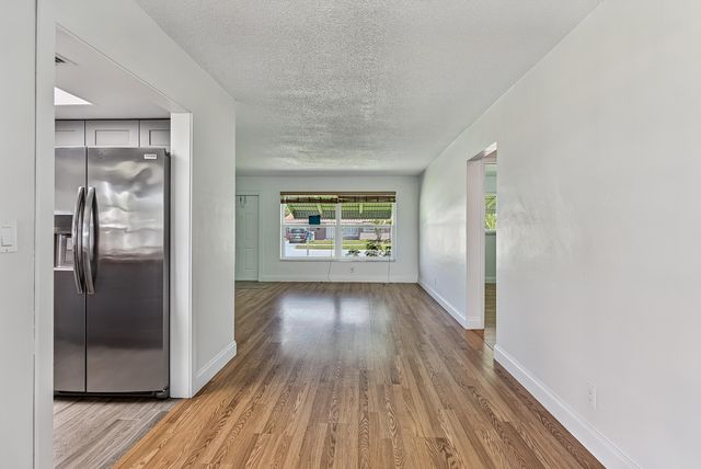 2521 N Cypress Road, Pompano Beach, FL 33064
