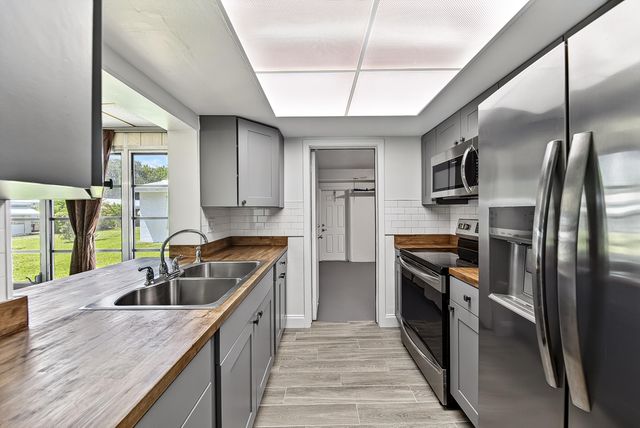 2521 N Cypress Road, Pompano Beach, FL 33064