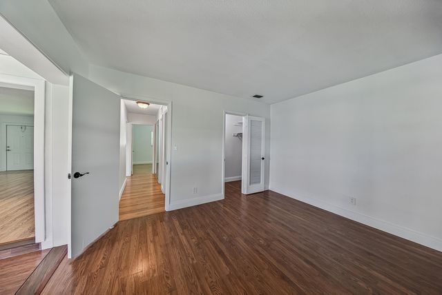 2521 N Cypress Road, Pompano Beach, FL 33064