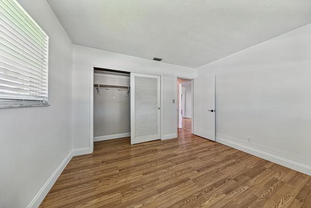 2521 N Cypress Road, Pompano Beach, FL 33064