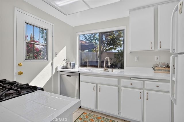 14168 Oro Grande St., Sylmar, CA 91342
