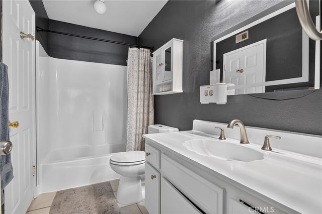 14168 Oro Grande St., Sylmar, CA 91342