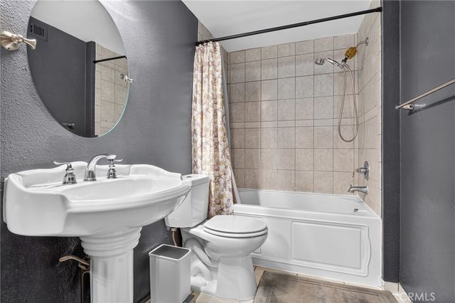 14168 Oro Grande St., Sylmar, CA 91342