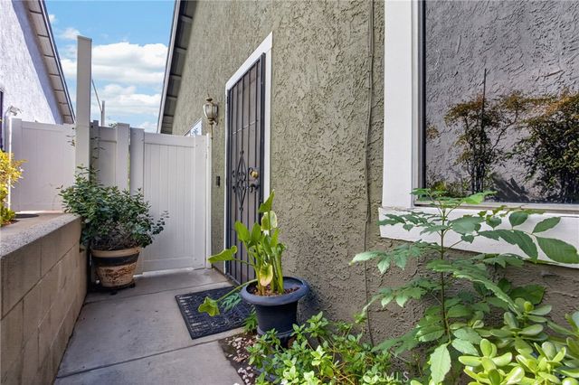 14168 Oro Grande St., Sylmar, CA 91342