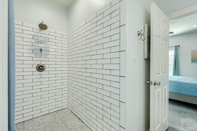 16518 Jamaica Cove Road, Jamaica Beach, TX 77554