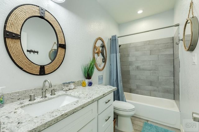 16518 Jamaica Cove Road, Jamaica Beach, TX 77554