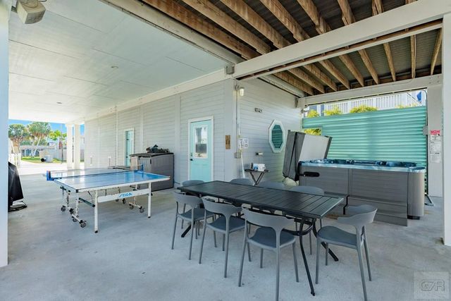 16518 Jamaica Cove Road, Jamaica Beach, TX 77554