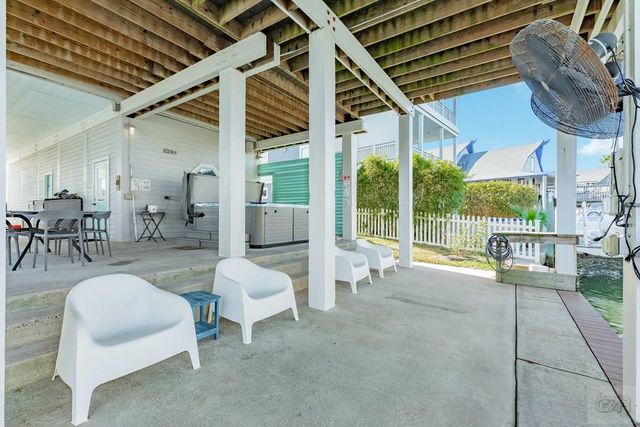 16518 Jamaica Cove Road, Jamaica Beach, TX 77554