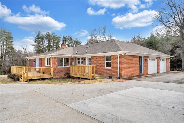 7951 Barrens RD, Roanoke, VA 24019