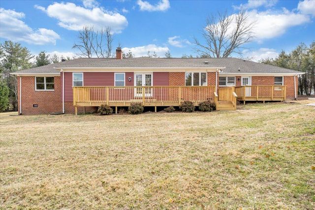 7951 Barrens RD, Roanoke, VA 24019