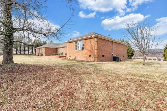 7951 Barrens RD, Roanoke, VA 24019