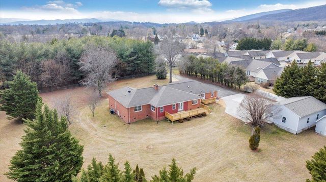 7951 Barrens RD, Roanoke, VA 24019