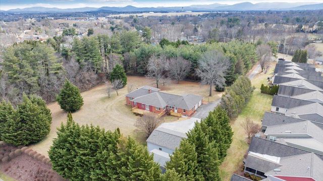 7951 Barrens RD, Roanoke, VA 24019