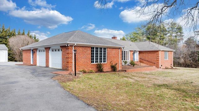 7951 Barrens RD, Roanoke, VA 24019